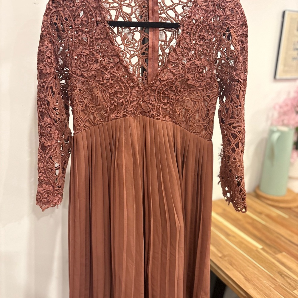 Zara Pleated Contrast Lace Dress in Warm Terracota